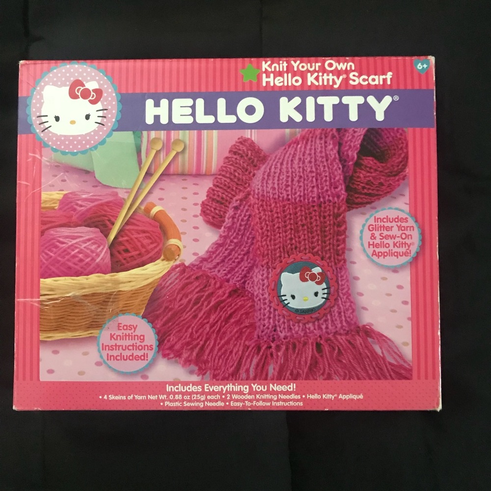 Hello Kitty DIY scarf kit